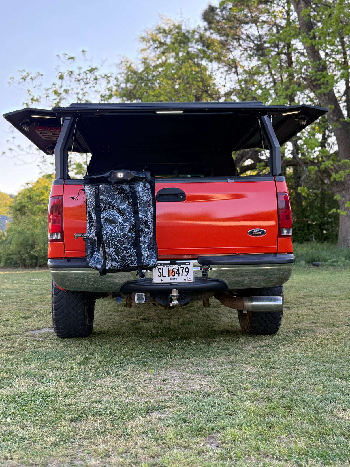 Overland spare tire tailgate bag 4.0