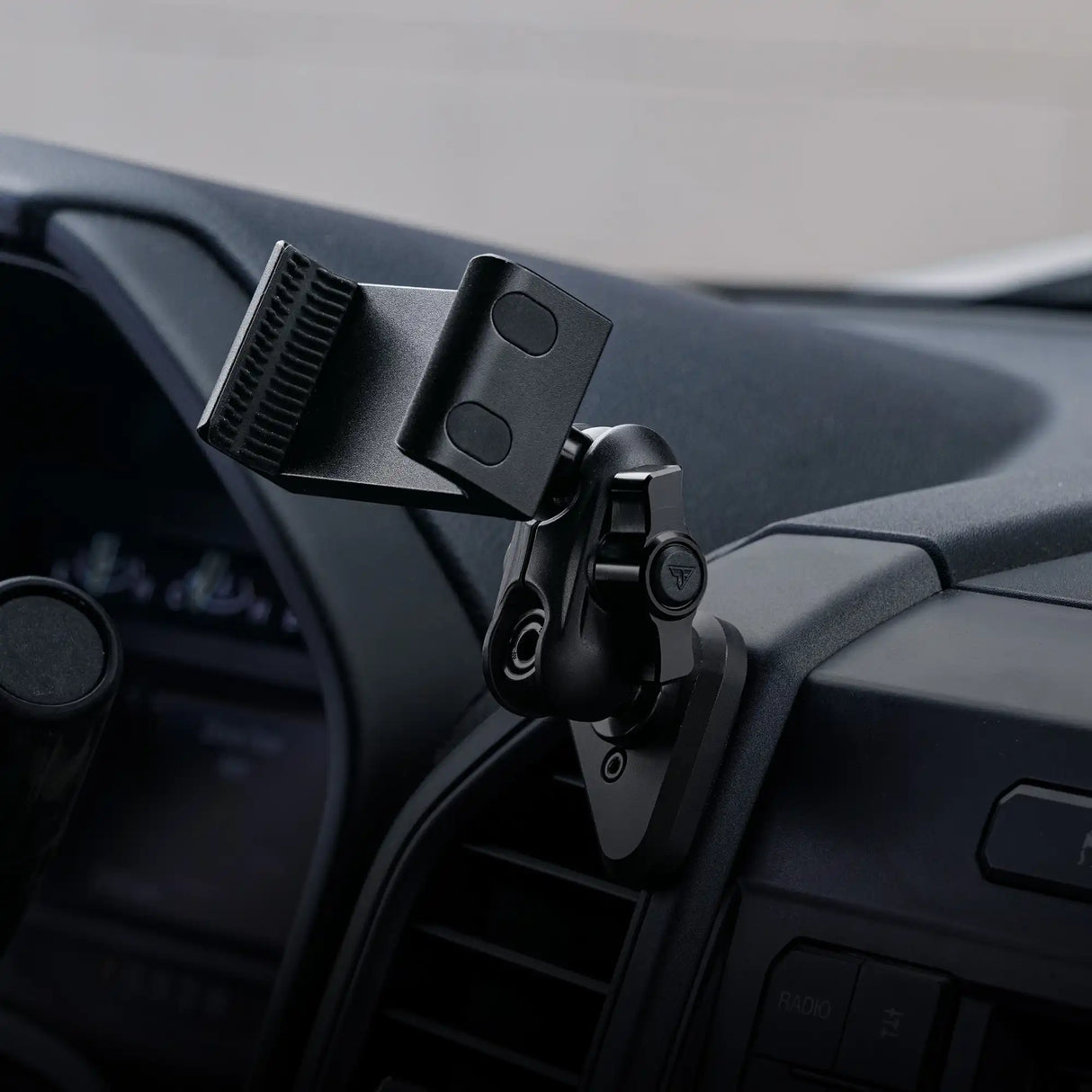 ‘15-‘20 Ford F-150, ‘17-‘22 Super Duty, ‘18-‘21 Expedition LINK™ Vent Mount Bracket With 20LITE Phone Holder | (See Compatibility Info For Year/Trim Details) | Choose Your Arm Length