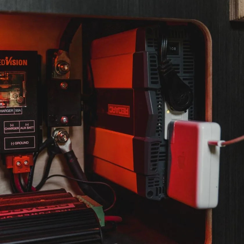 REDARC 1000W PURE SINE WAVE INVERTER