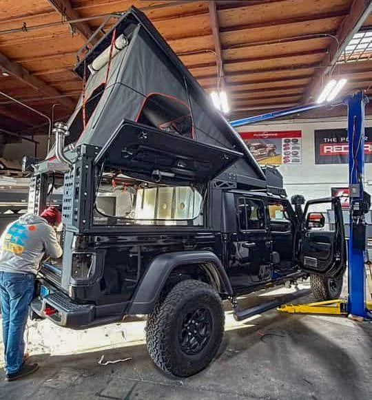 Alu-Cab ModCAP Jeep Gladiator Camper | 2019+ Gladiator JT