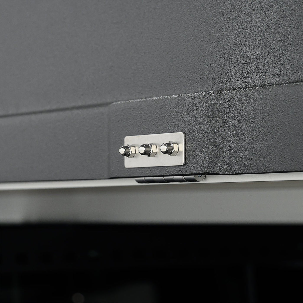 iKamper Skycamp 4.0 Trio exterior hardware close up for overland use