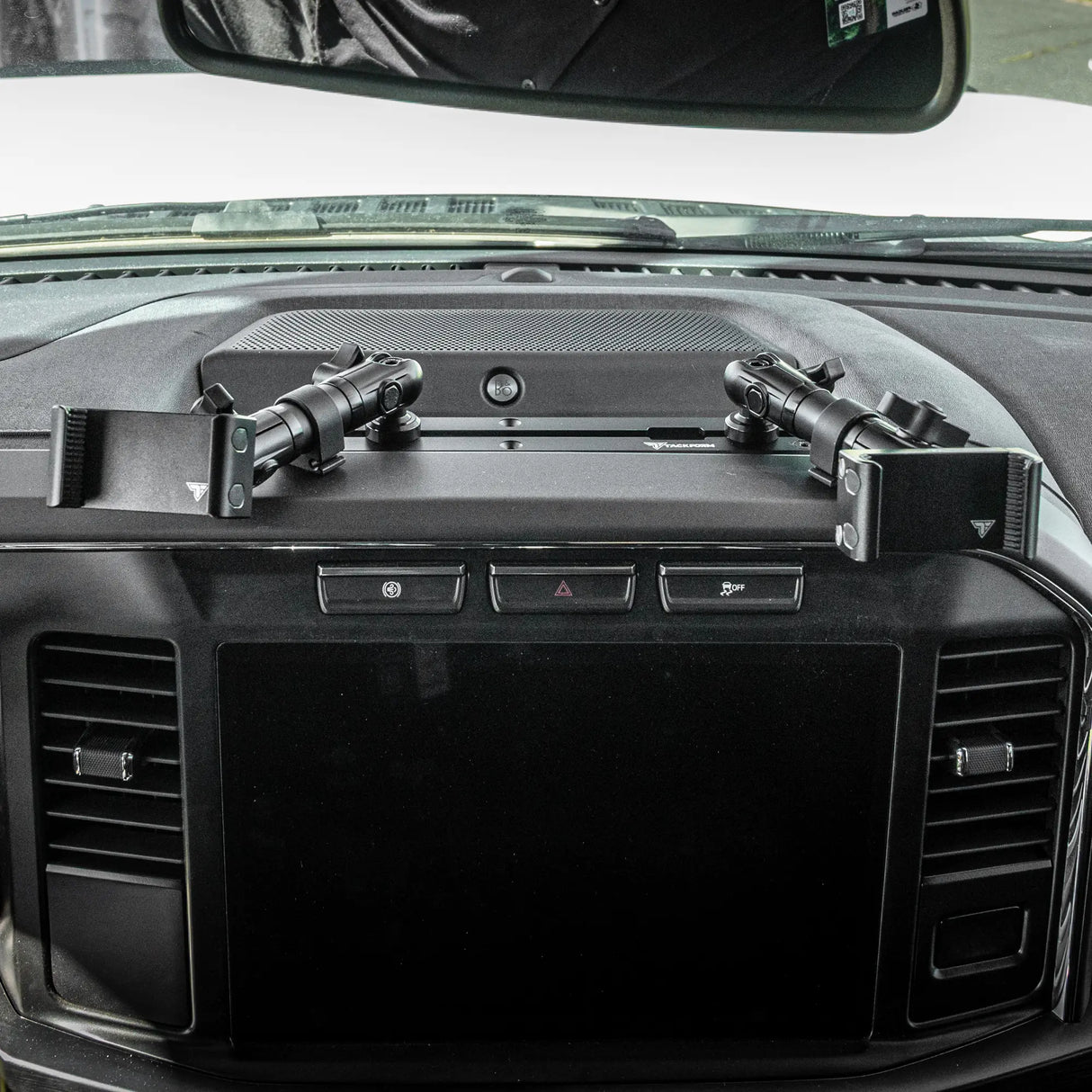 2023-2026 Ford Super Duty (F-250 Through F-600) Tackform Slim Track Dash Bracket With 20LITE Phone & Tablet Mounts