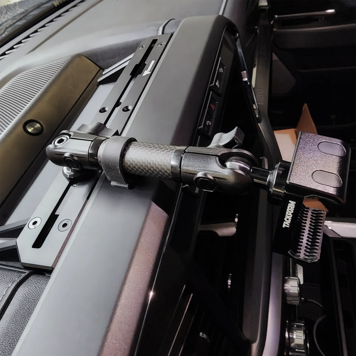 2023-2026 Ford Super Duty (F-250 Through F-600) Tackform Slim Track Dash Bracket With 20LITE Phone & Tablet Mounts