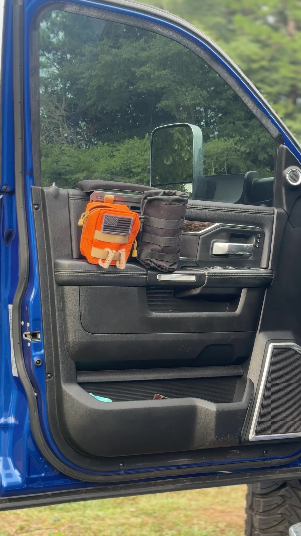 Inca4x4 MOLLE armrest with modular storage for overland vehicles