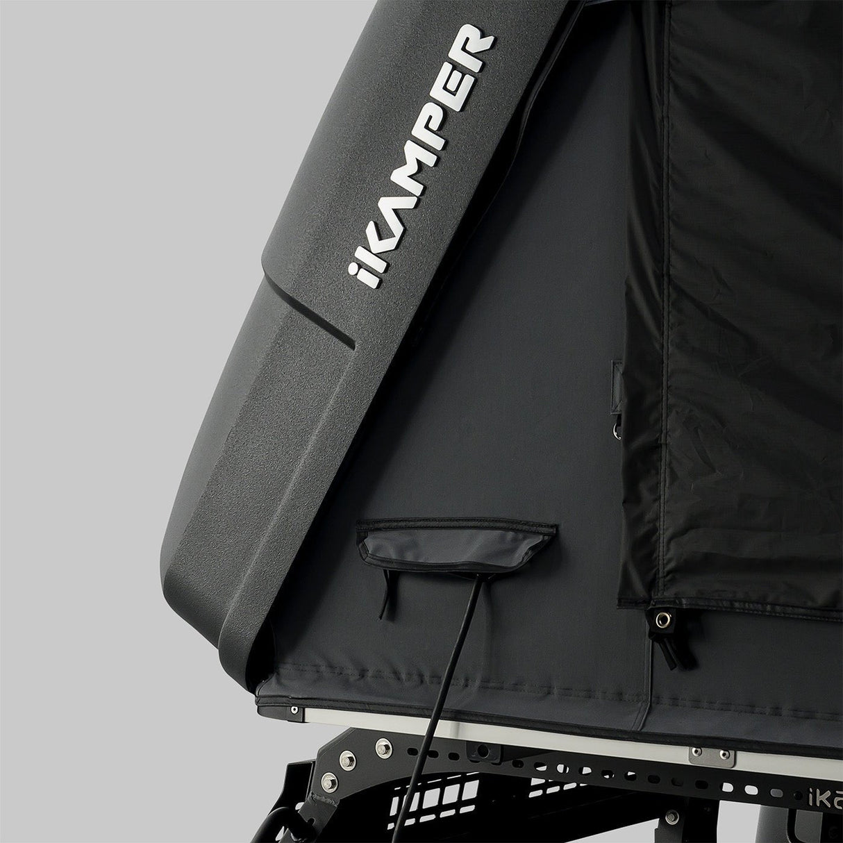 iKamper Skycamp 4.0 Trio hard shell and tent wall detail